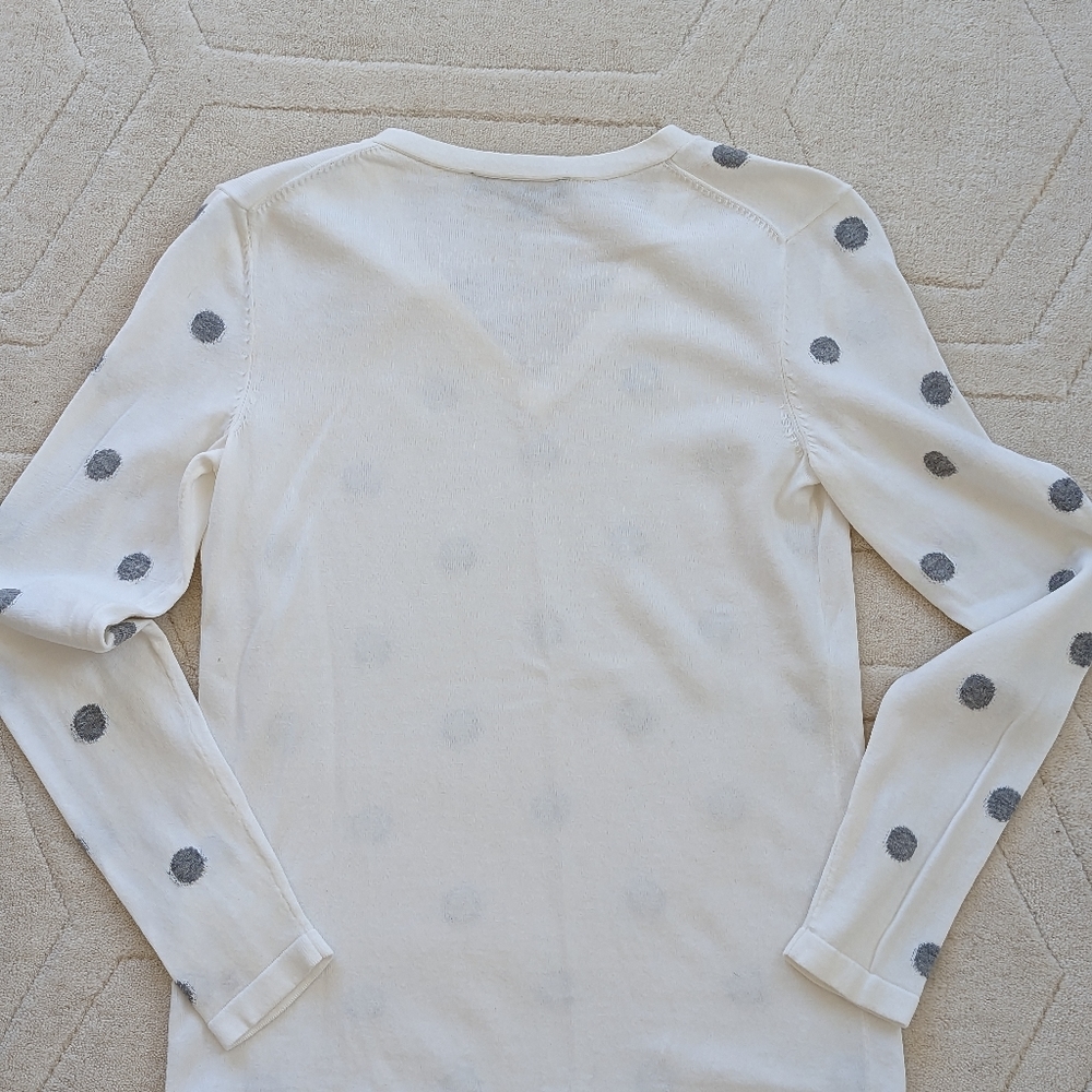 Tommy Hilfiger White Sweater with Gray Polka Dots. - Picture 5 of 5